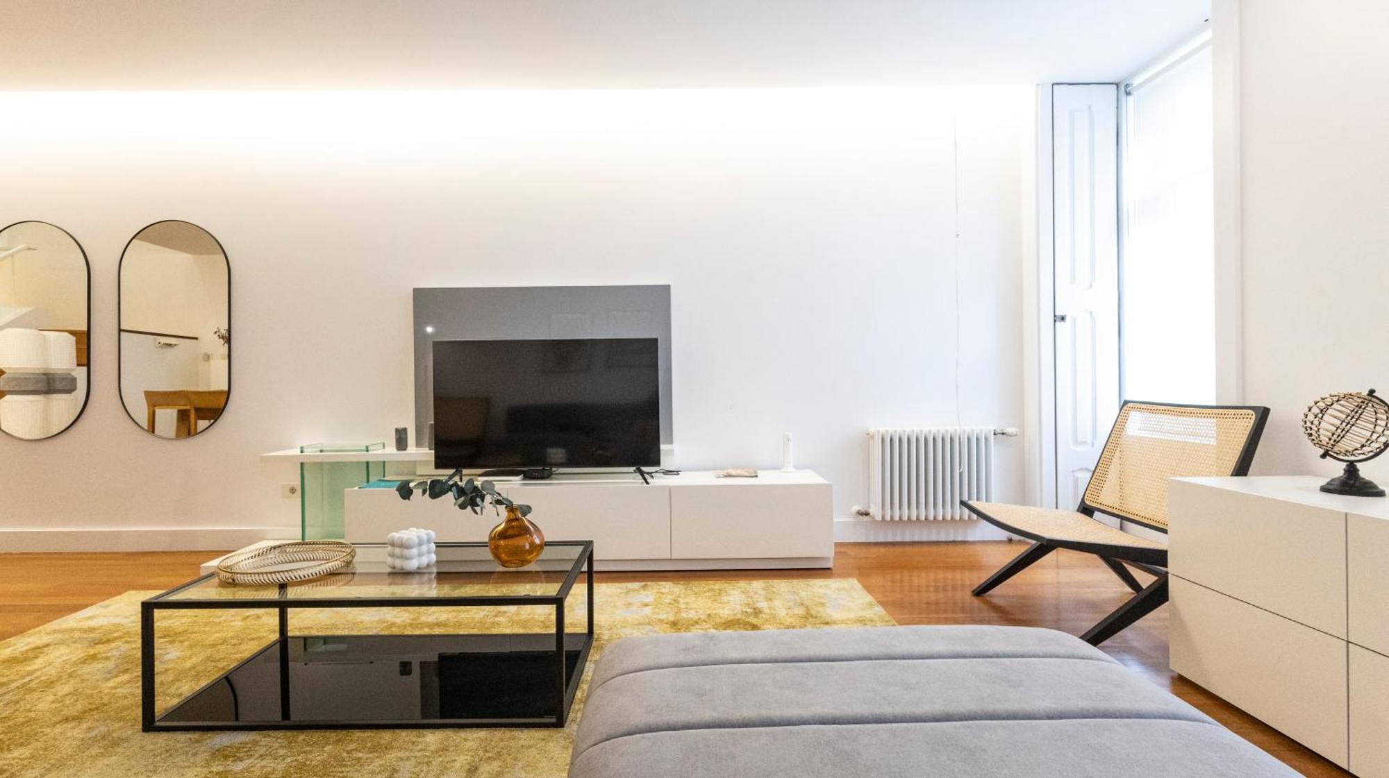 Fabrica Three-story Charm By Lovelystay Appartamento