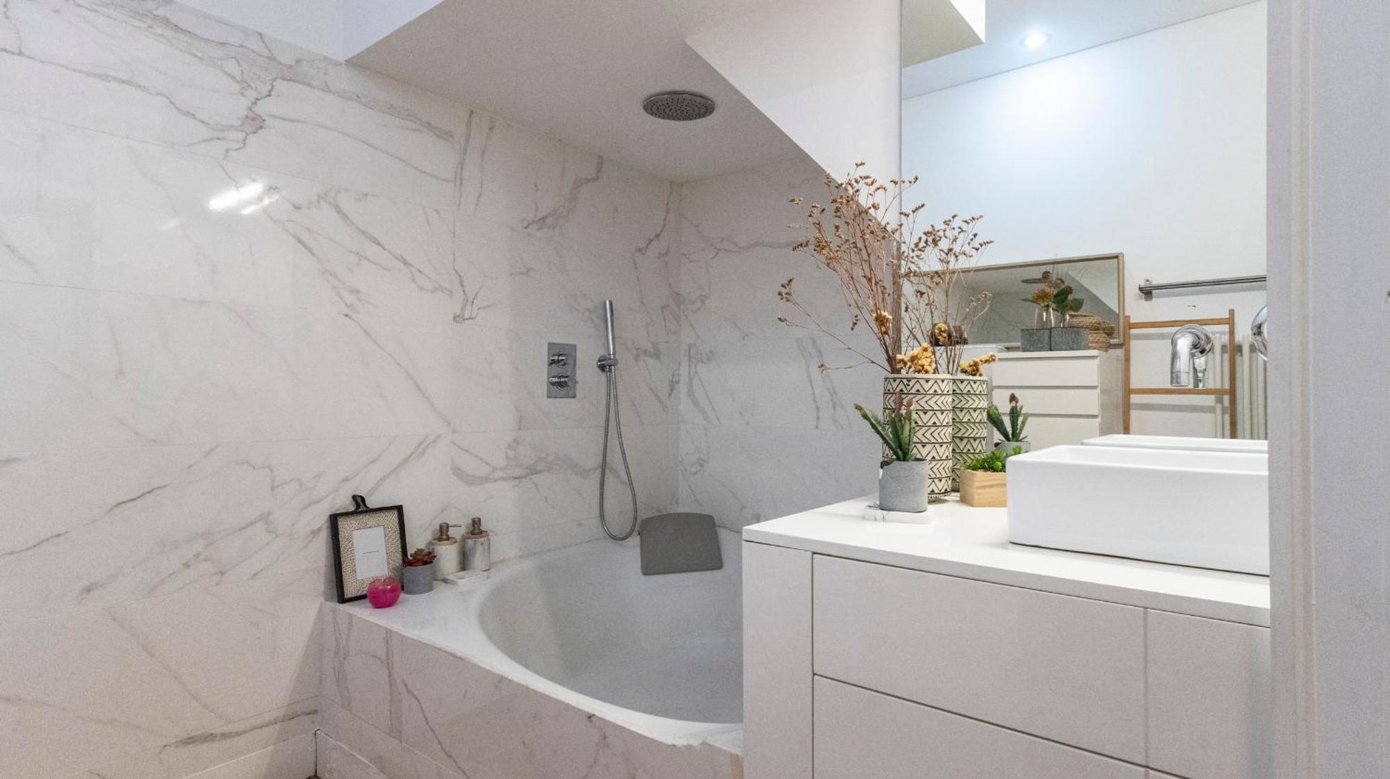 Appartamento Fabrica Three-story Charm By Lovelystay *