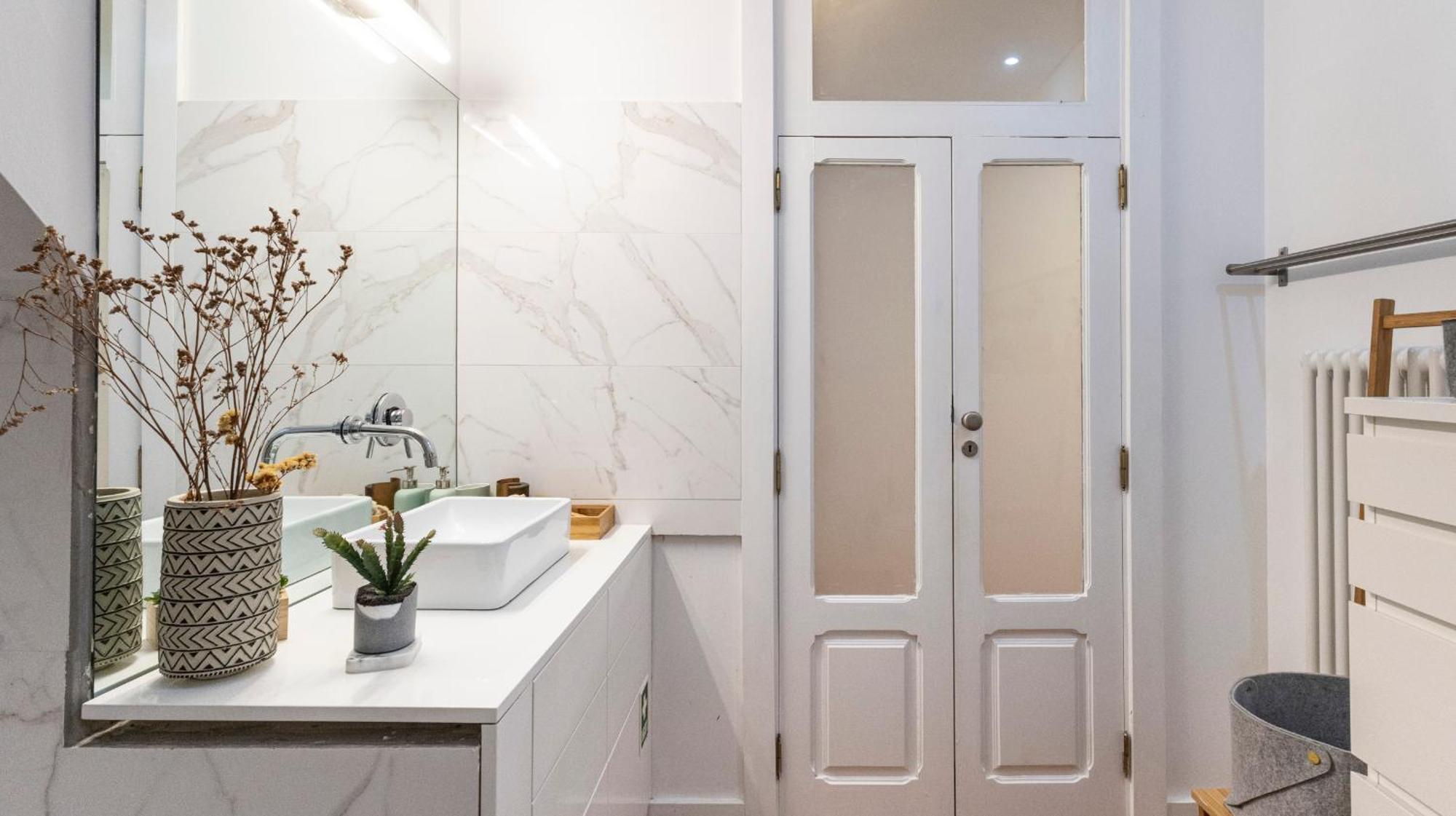 Fabrica Three-story Charm By Lovelystay Oporto